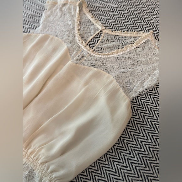 Express Sheer Ivory Lace Top with lace Bodice - Picture 9 of 11